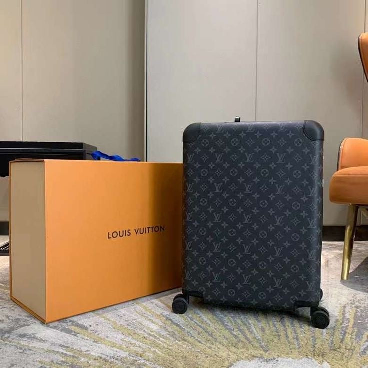 Grauer Koffer mit Louis Vuitton-Logo