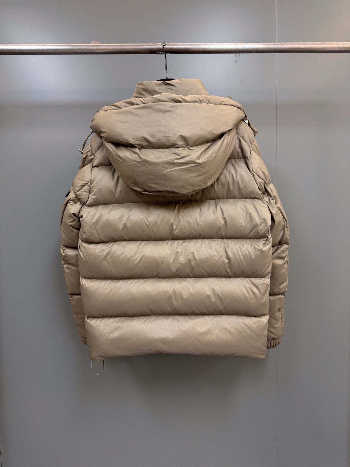 Moncler Maya 70. Jubiläums-Sonderedition Metallic Champagne