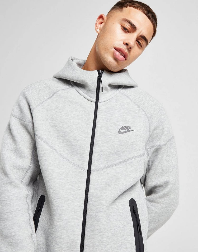 Nike Tech Fleece Trainingsanzug Grau S23