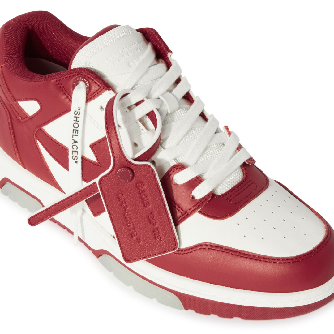 Aus "OOO" Rot