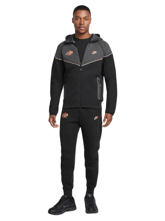 Syna World x Nike Tech Fleece Trainingsanzug