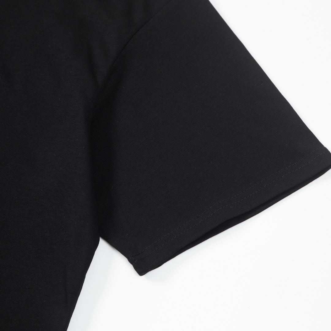 Little Paris – T-Shirt „Ami“ in Schwarz und Rot mit Herzmotiv