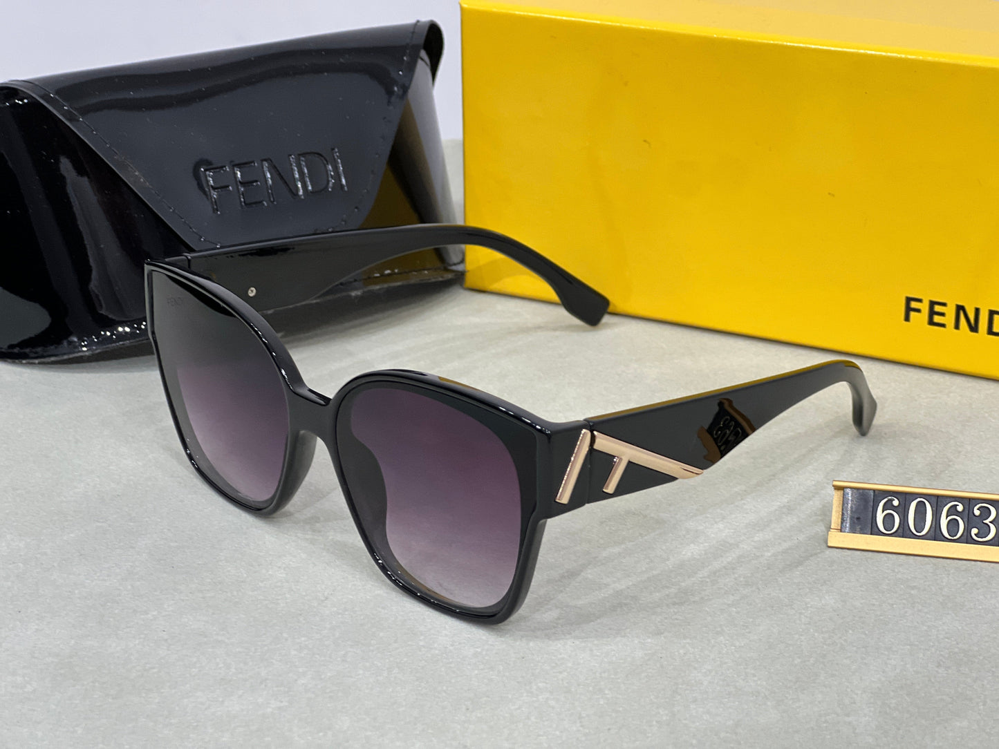 Lunettes de soleil