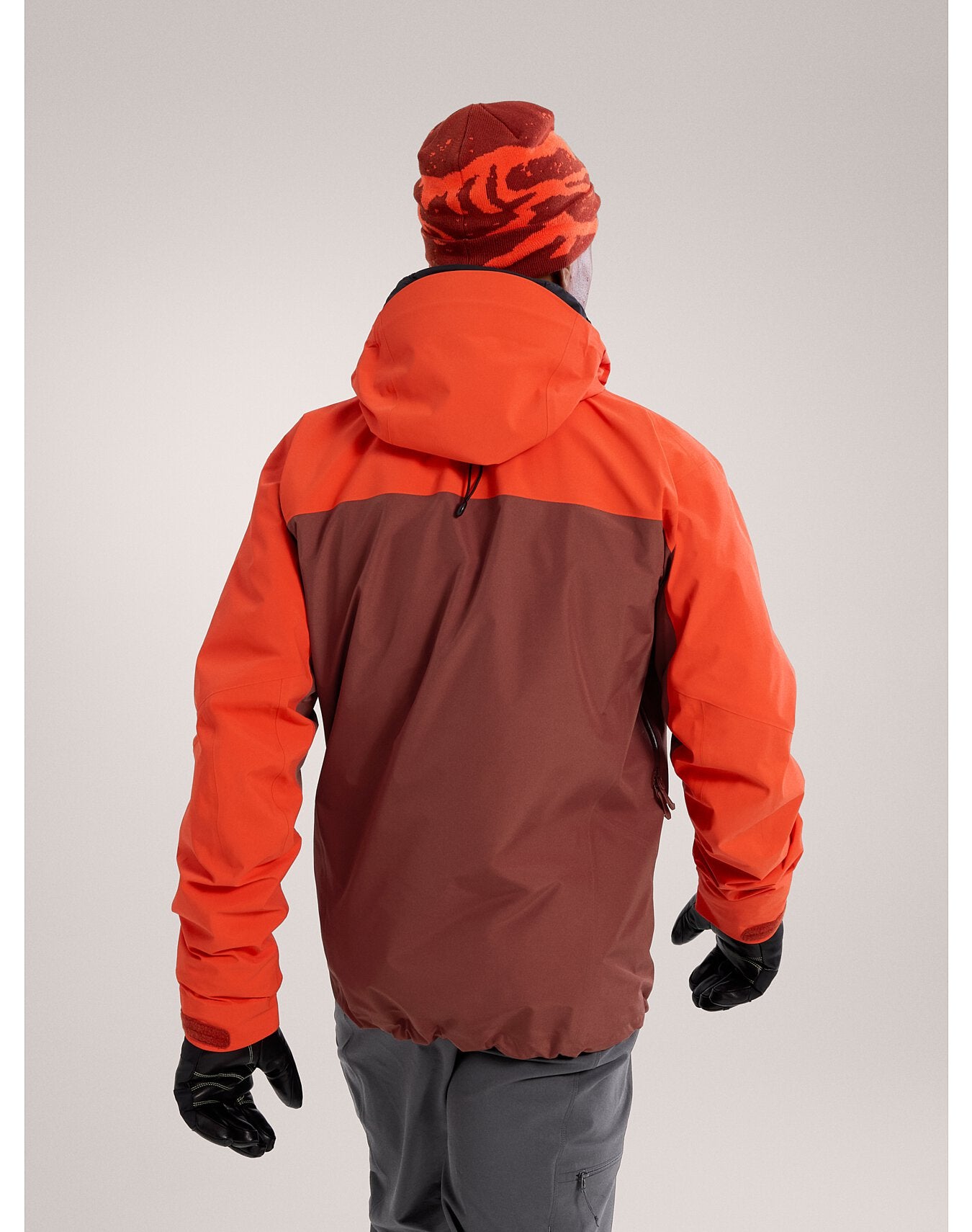 Arc'teryx Beta AR Jacke Orange und Rot