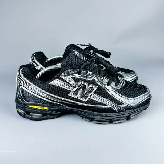 New Balance 740 SCHWARZ