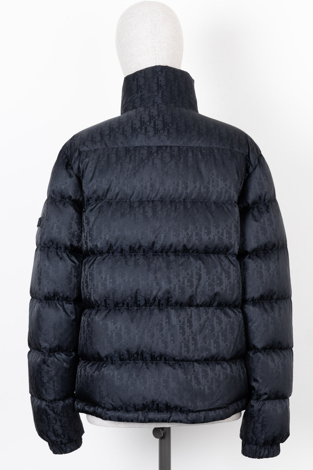 Schwarze Daunenjacke von Dior Oblique