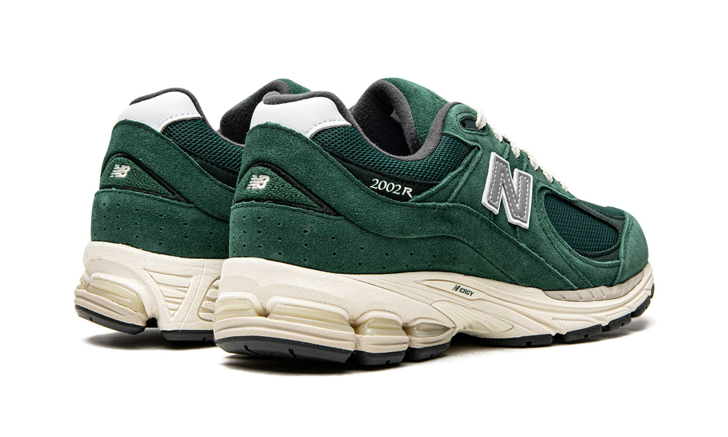 New Balance 2002R Wildlederpaket Waldgrün