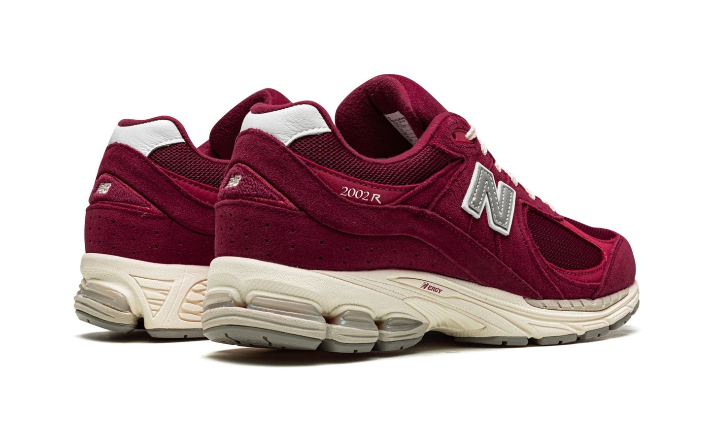 2002R Suede Pack Red Wine