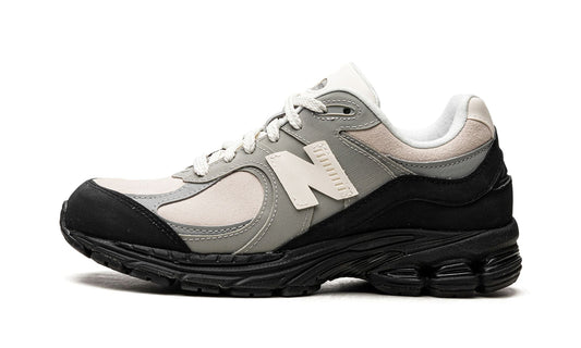 2002R The Basement Grey Sail Black
