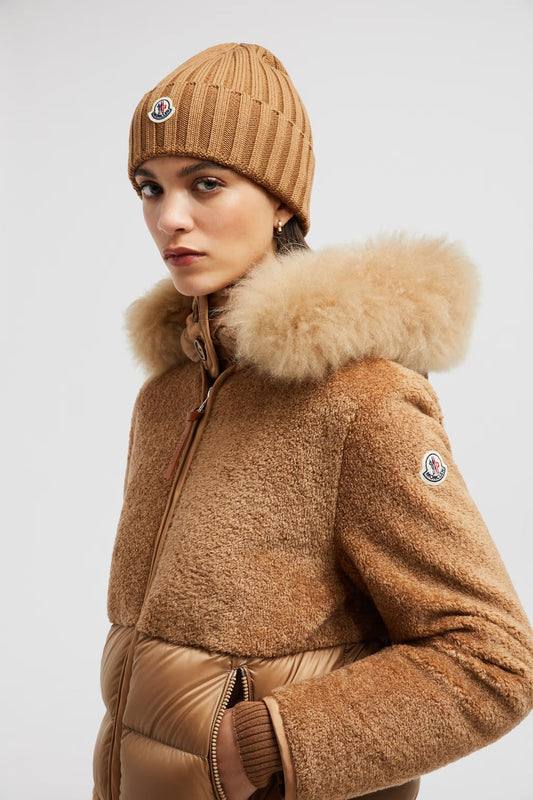 Beige Wollmütze