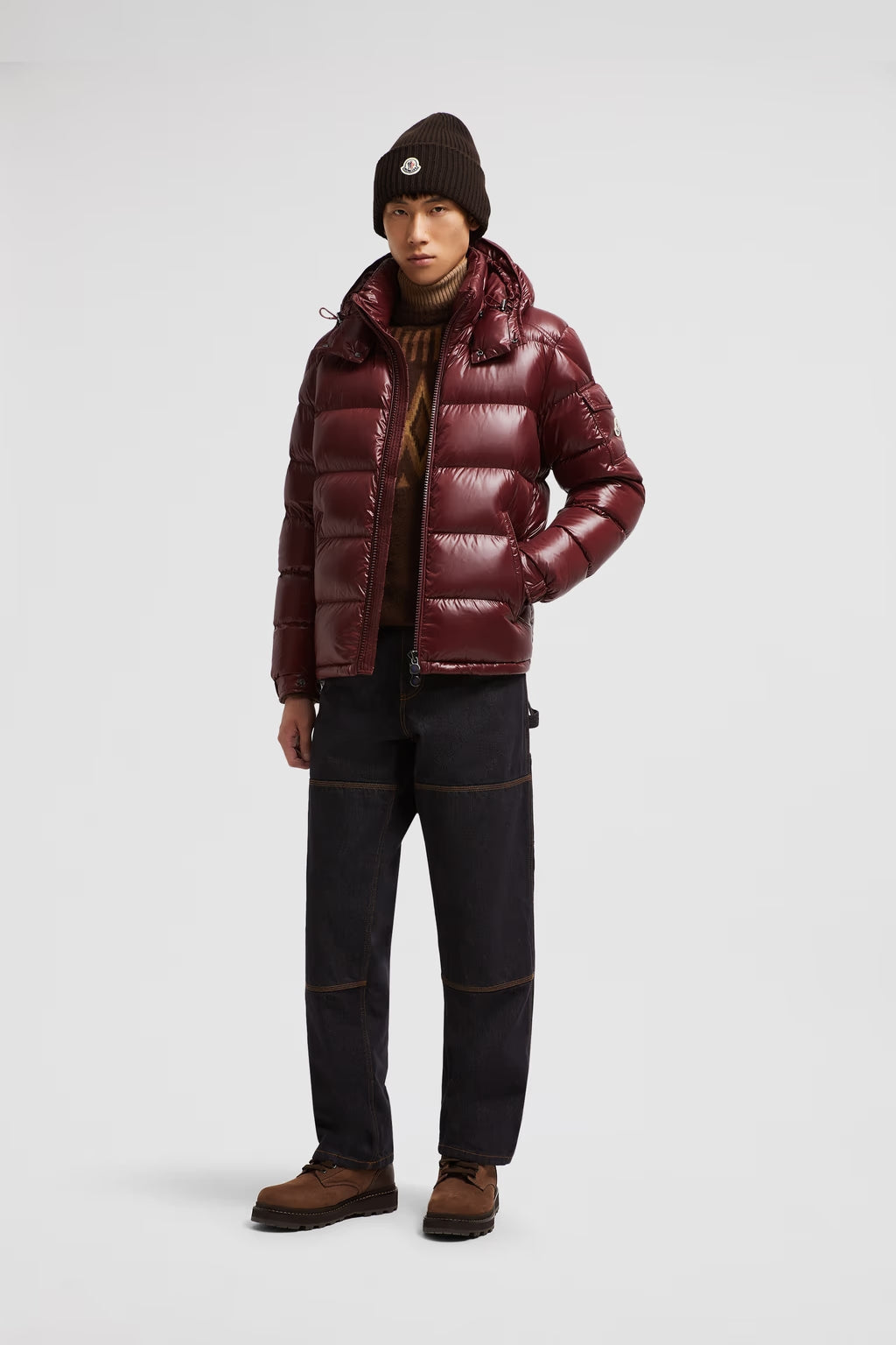 Moncler Maya Bordeaux Kurze Daunenjacke mit Kapuze