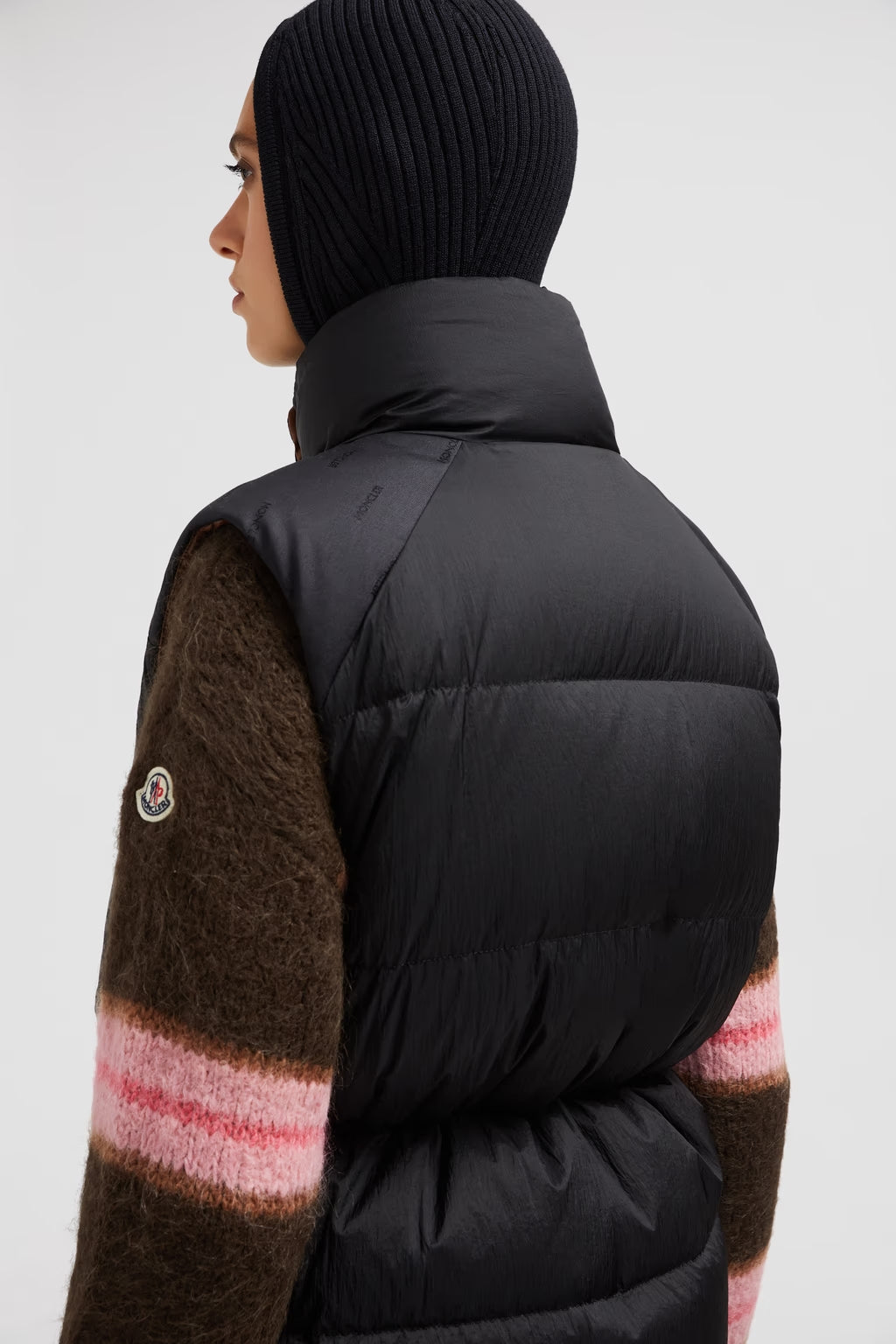 Moncler Verone Schwarze, wendbare, kurze Daunenjacke
