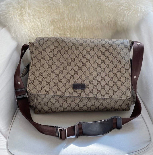 Gucci Wickeltasche