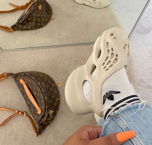 Yeezy Foam RNNR Cloud