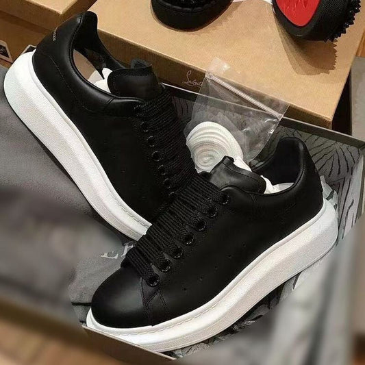 Alexander McQueen Schwarz &amp; Weiß