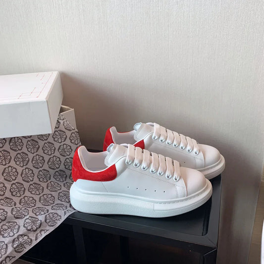 Alexander McQueen Weiß und Rot