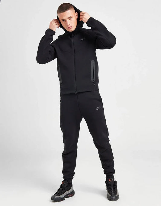 Nike Tech Fleece Trainingsanzug Schwarz S23
