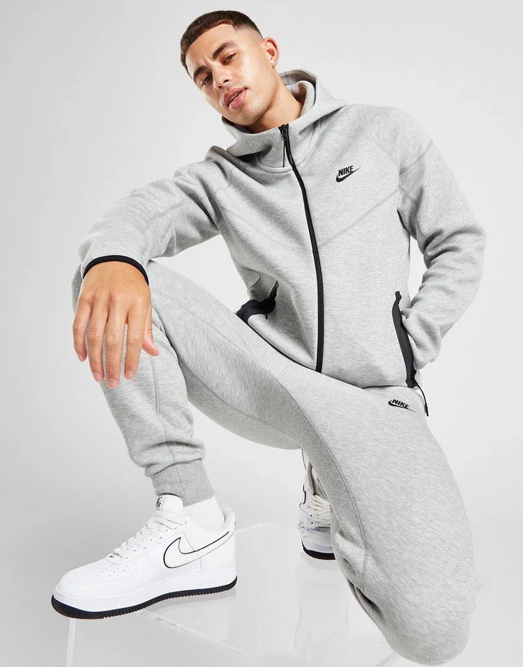 Nike Tech Fleece Trainingsanzug Grau S23