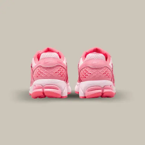 Nike Zoom Vomero 5 Coral Chalk Hot Punch 