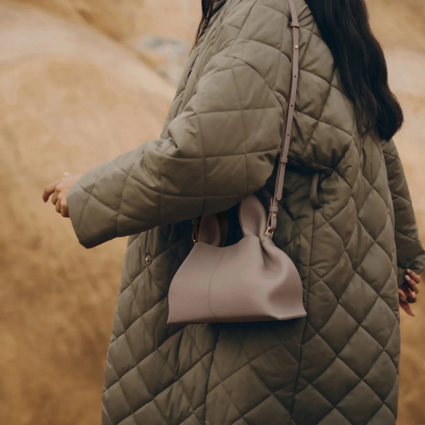 Polène - Neue Ausgabe - Genarbtes Taupe